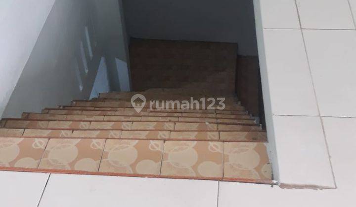 Rumah 2,5 Lantai Siap Huni  8