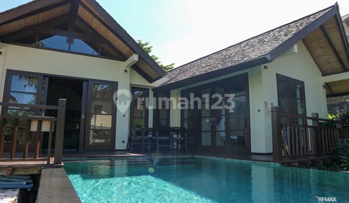 Villa Desain Elegan For Sale In Pandawa.
