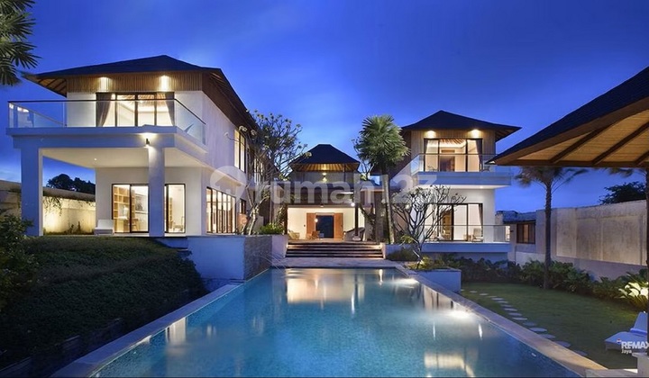 Villa Mewah lokasi nyaman dijual, di Pecatu. Villa Mewah lokasi nyaman dijual, di Pecatu.