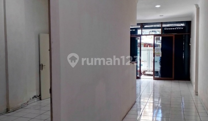 Shop House for Sale and Rent, Strategic Location Denpasar. 2