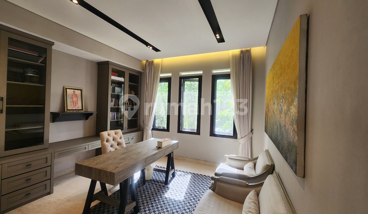 Rumah Mewah dalam komplek one gate system Harvest Land, dijual diKuta. 2