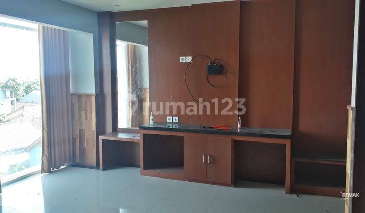 Homestay with 10 rooms for sale, in Kerobokan.