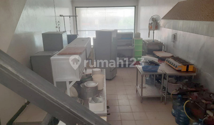 Shop House for Sale in Central Legian, Super Strategic Location. 2