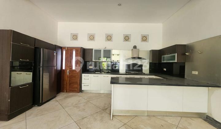  Villa Lama Dijual lokasi langka di Sanur.