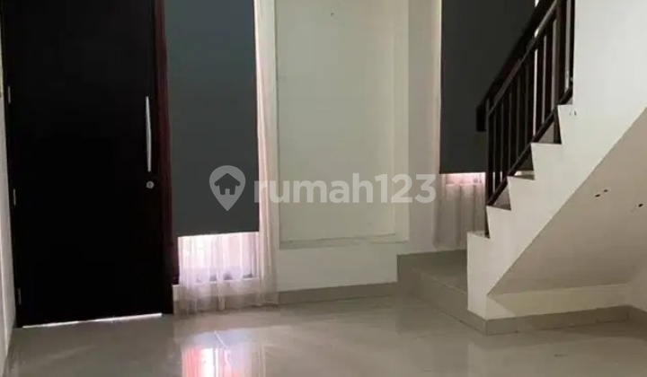 Rumah Disewakan Green Vilage Cipondoh 2