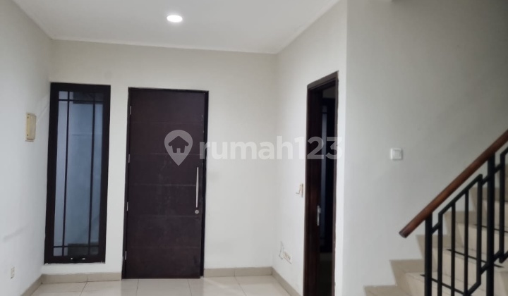Rumah Disewakan Green Lake City Cluster Asia 1