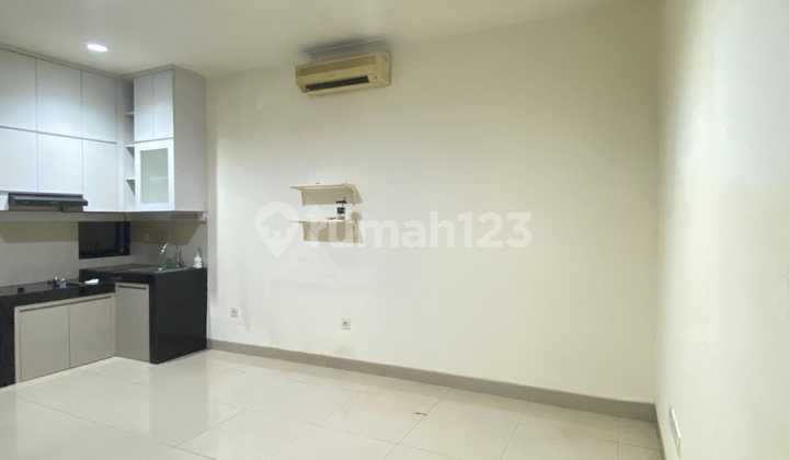 Townhouse For Rent Green Royal West Jakarta 2