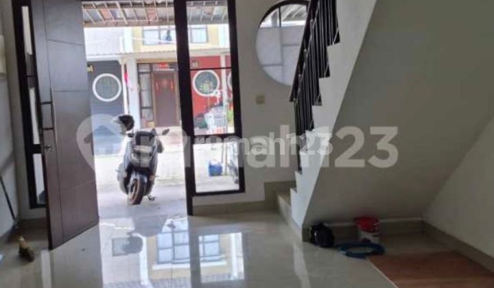 Rumah Disewakan Green Lake City 1