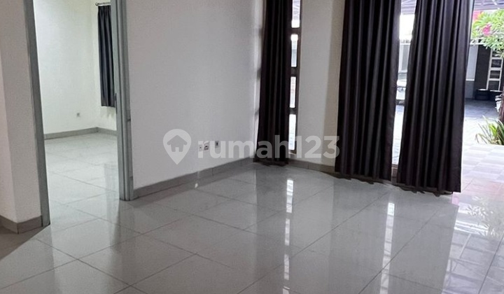 Rumah Disewakan Greenlake 2