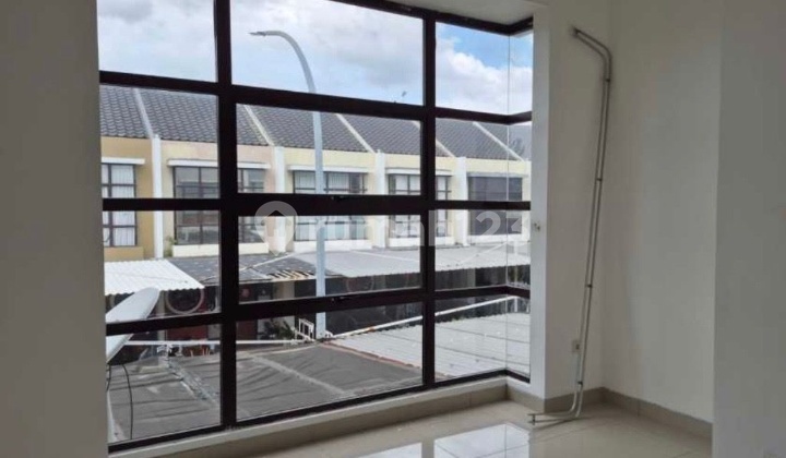 Rumah Disewakan Green Lake City 2