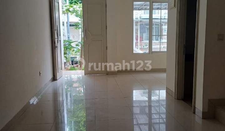 Rumah Disewakan Green Lake Cluster Eropa