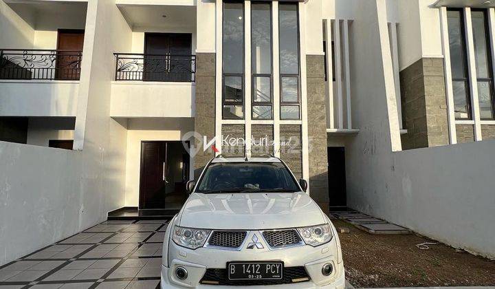 Townhouse row jalan 7 meter atau 2 mobil siap huni Dekat tol brigief desari Jakarta selatan 1