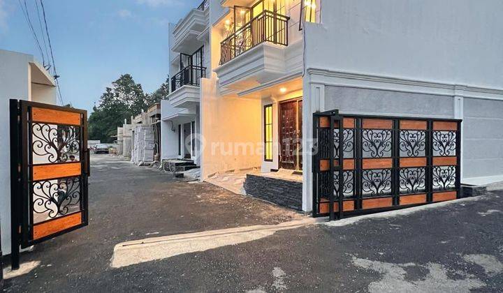 JARANG ADA !!! RUMAH MEWAH WITH ROOFTOP SANGAT STRATEGIS DEKAT TOL ,MALL DAN AREA PERKANTORAN DI JAKARTA SELATAN 2