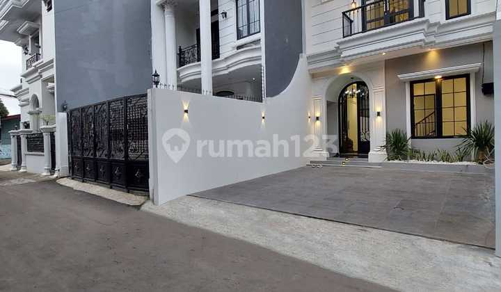 Rumah Modern Classic Dkebagusan Jagakarsa Jakarta Selatan 2