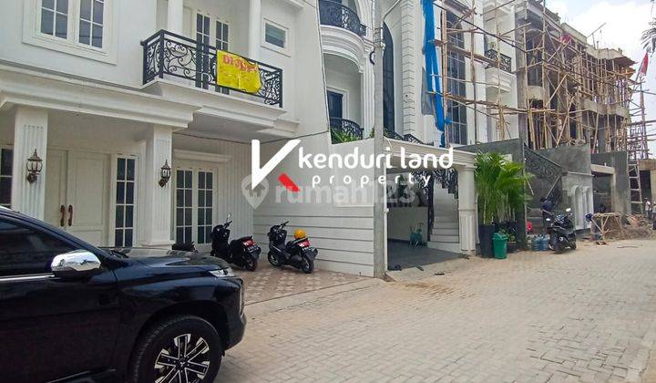 Rumah Moderen Classic Dekat Cilandak Strategis Jakarta Selatan 2