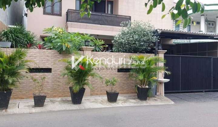 Di jual Rumah mewah Private Pool 
Best Area Pejaten Barat
