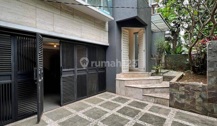 RUMAH MEWAH PRIVATE POOL MEZZANINE DALAM TOWNHOUSE DEKAT MRT 2