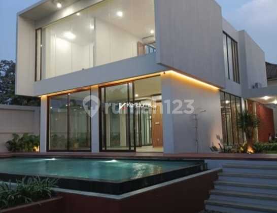 Brandnew Modern Tropical Townhouse
Strategis di Jakarta selatan