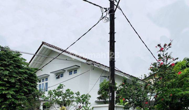 Rumah komplek Posisi di Hook Perumahan Besar lokasi di Cinere 1