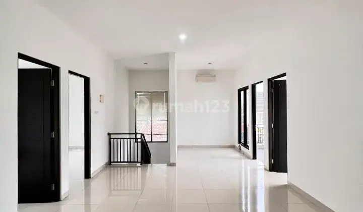 Townhouse mewah lokasi pojok di jagakarsa Jakarta Selatan 2