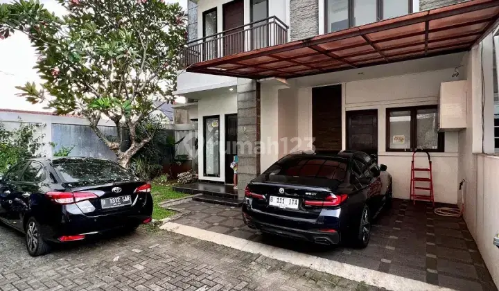 Townhouse mewah lokasi pojok di jagakarsa Jakarta Selatan 1