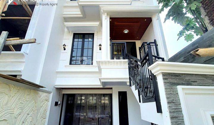 Rumah Mewah Classic Modern 3 lantai di Cilandak Jakarta Selatan 1