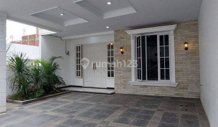 Dijual Rumah Minimalis modern Akses 2 Mobil Di Jakarta Selatan 2