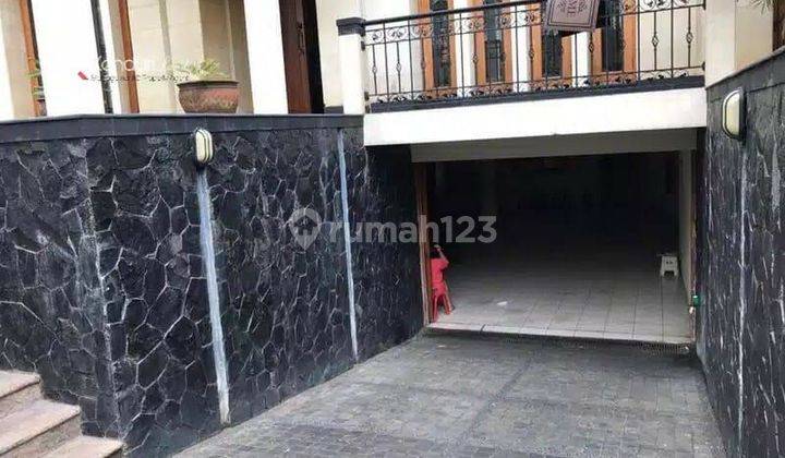 Dijual Rumah Mewah Posisi di hook dalam komplek aman dan nyaman
 2