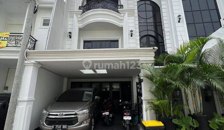 Rumah cantik dan Mewah m Kahfi 1 area Cilandak Jakarta Selatan 1