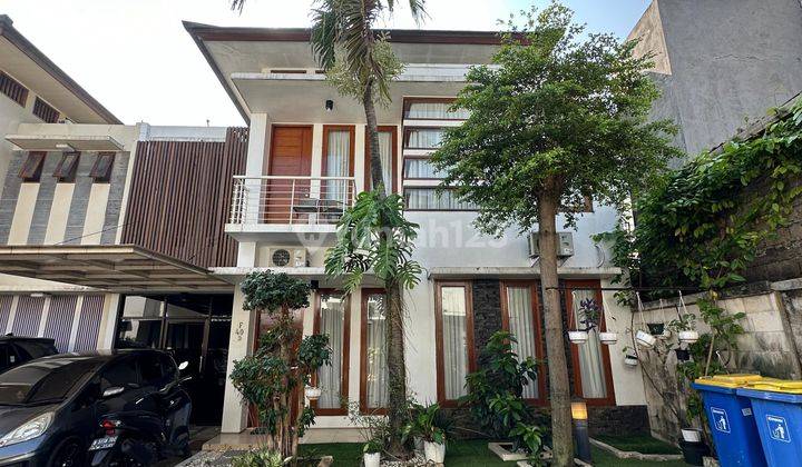 Rumah Dalam Townhouse Eksclusive pinggir jalan Jakarta selatan 1