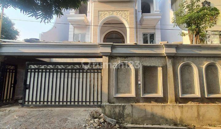 Dijual Rumah Mewah Dalam Komplek di Cilandak Jakarta Selatan  1