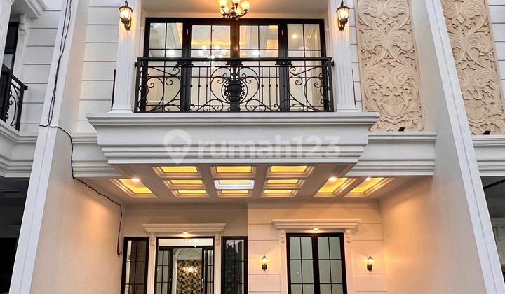 Rumah Classic Modern 2 Lantai Rooptop Siap Bangun Jakarta Selatan