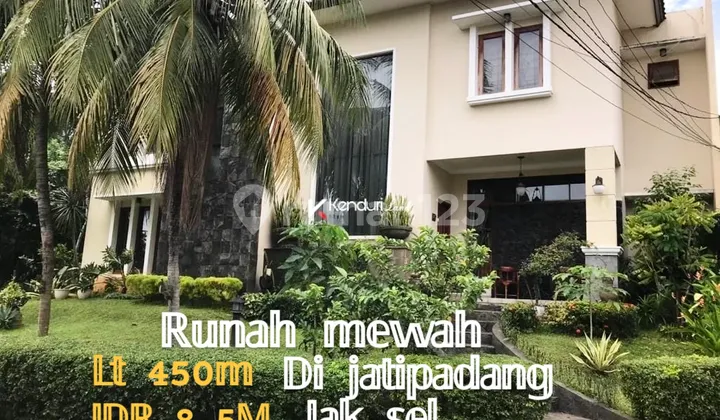 Luxury Townhouse Semi-Furnished in Jatipadang, South Jakarta 2