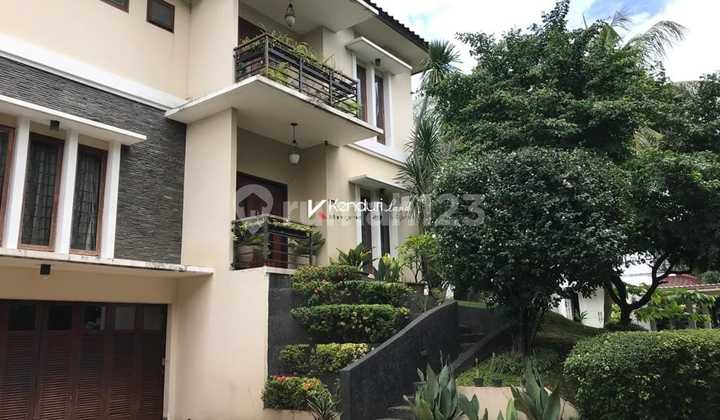 Luxury Townhouse Semi-Furnished in Jatipadang, South Jakarta 1