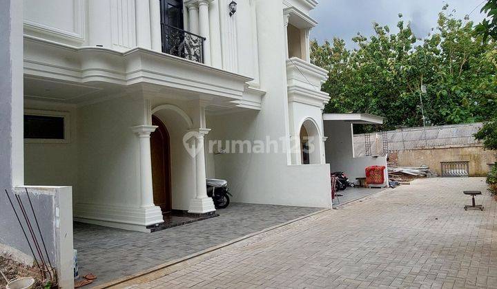 Rumah Mewah Lux Classik Victorian 3 Lantai Jakarta Selatan 19