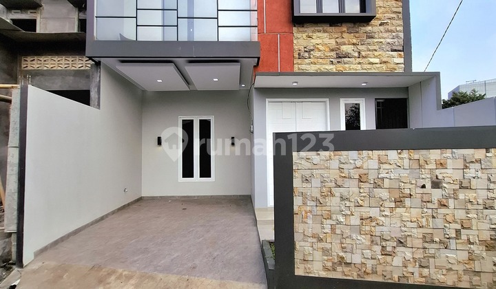 Rumah Minimalis Mewah 2 Lantai Strategis Tanjung Barat Jakarta Selatan
