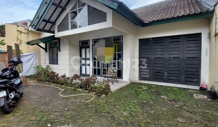 Spacious Land Single-Story House in Jagakarsa, South Jakarta
