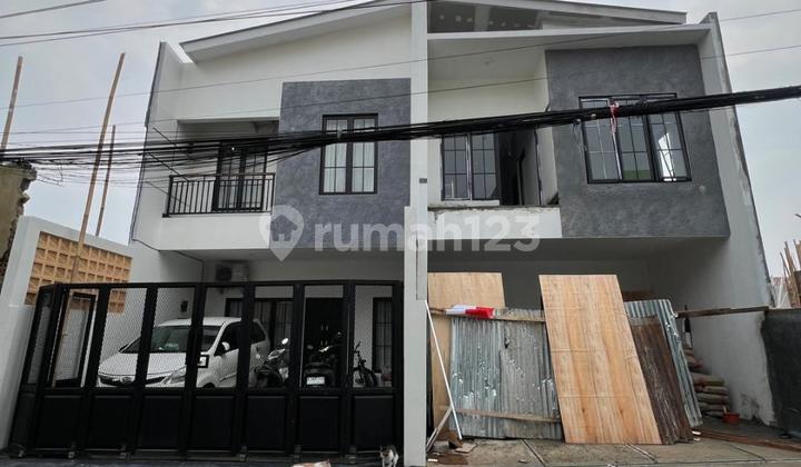 Cheapest Ready-to-Live Strategic House in Pasar Minggu with Access for 2 Cars.