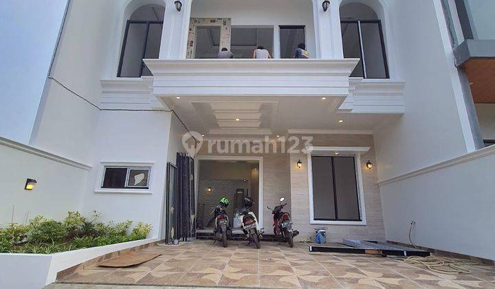 Rumah Mewah Modern Plus Rooftop dalam Cluster di Pasar Minggu 2