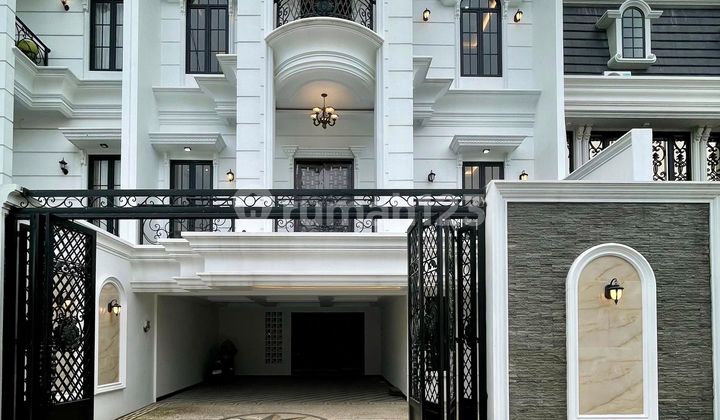 Rumah Mewah Modern Classic Akses Jalan 2 Mobil Dekat Perkantoran