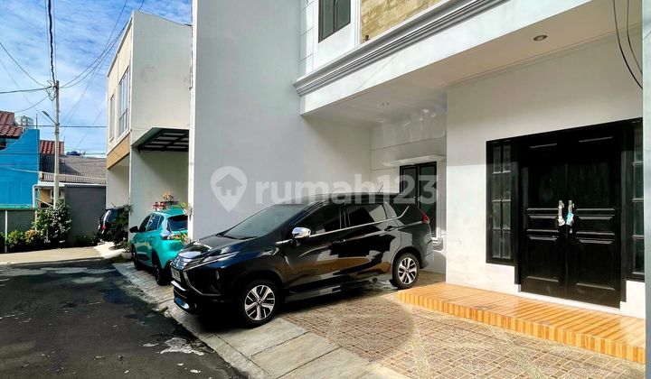 Rumah Ready Cluster modern Minimalis Akses dekat tol di Jagakarsa Rumah Ready Cluster modern Minimalis Akses dekat tol di Jagakarsa