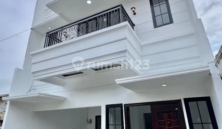 Rumah Bagus 2 Lantai Plus Rooftop Harga Ekonomis Area Strategis Rumah Bagus 2 Lantai Plus Rooftop Harga Ekonomis Area Strategis