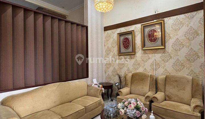 Rumah Cantik Modern Dengan Private Pool Di Area Permata Hijau 2