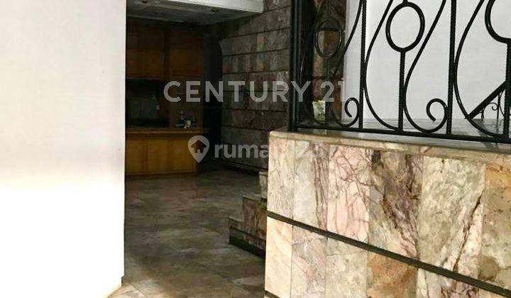 Rumah Dijual 2 Lantai Siap Huni Jl. Senopati Jakarta Selatan 2