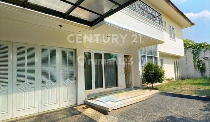 Rumah Dengan Private Pool Dalam Cluster Hanya 350m Ke Ampera Raya 1