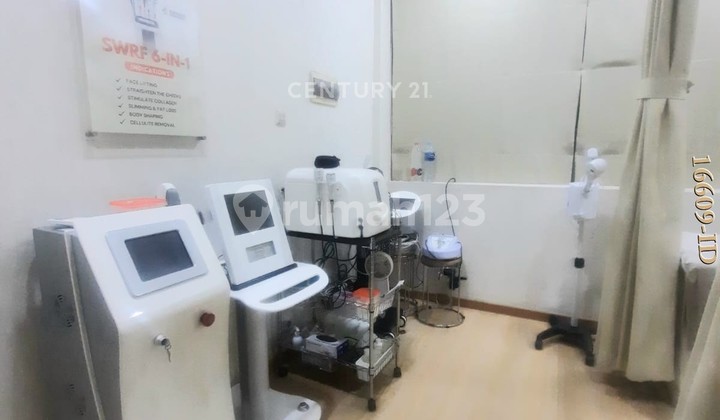 3-Story Shophouse Renovated Ready-to-Use in Kebayoran Bintaro 2