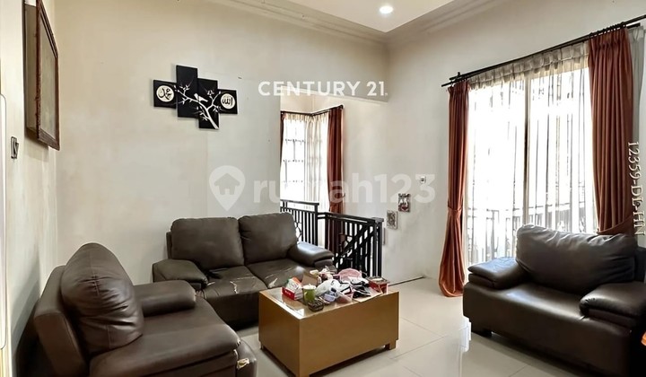 For Sale 3-Storey House Ready to Occupied With Swimming Pool in Bintaro 2
