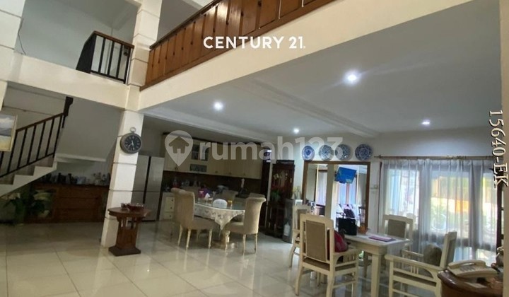 Dijual Rumah Hommy Ada Swimming Pool di Bintaro Sektor 3 2