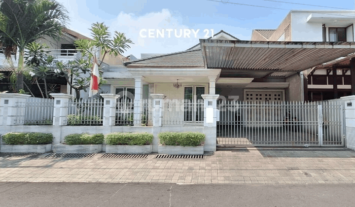 Rumah Siap Huni Aman dan Asri One Gate System di Bintaro Sektor 1