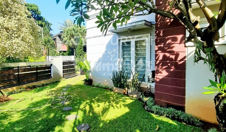 Dijual Rumah Hook Halaman Luas di Depan Samping dan Belakang 2